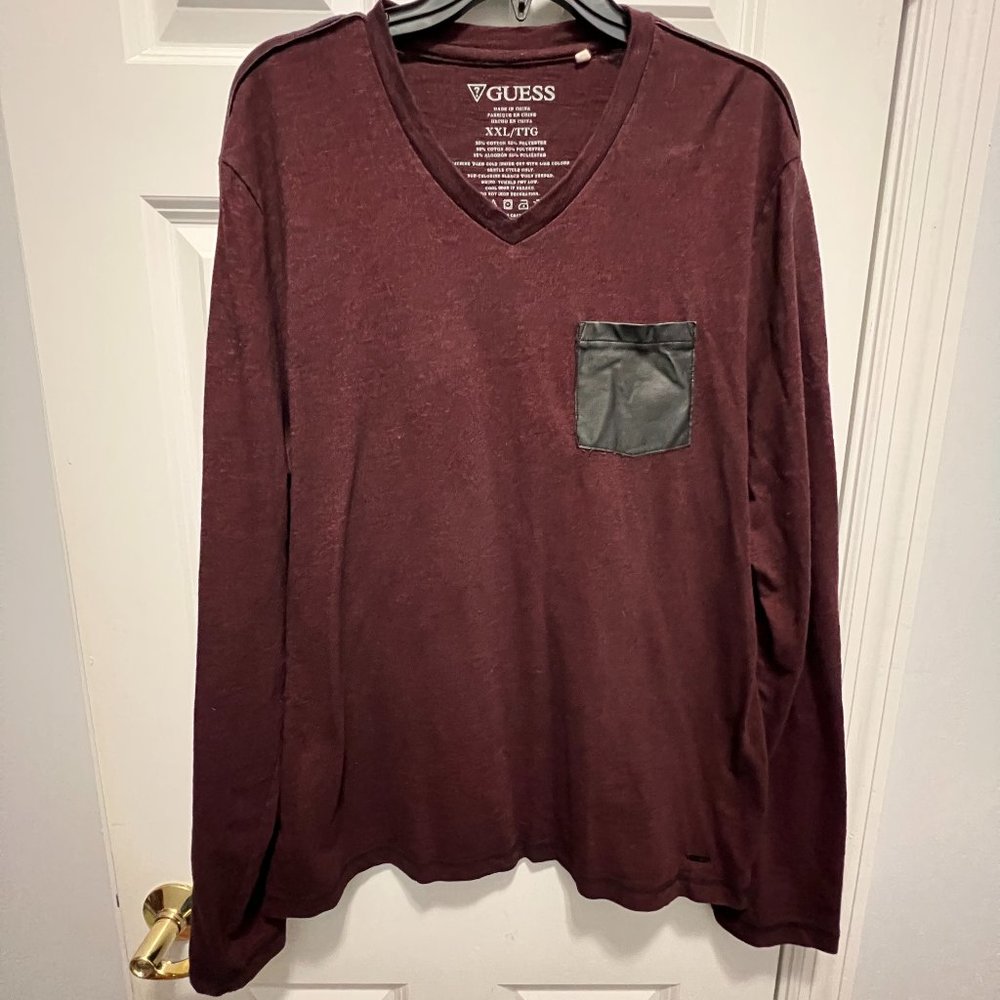 Guess mens xxl long sleeve v neck burgundy cotton/polyester  blend pocketed tee